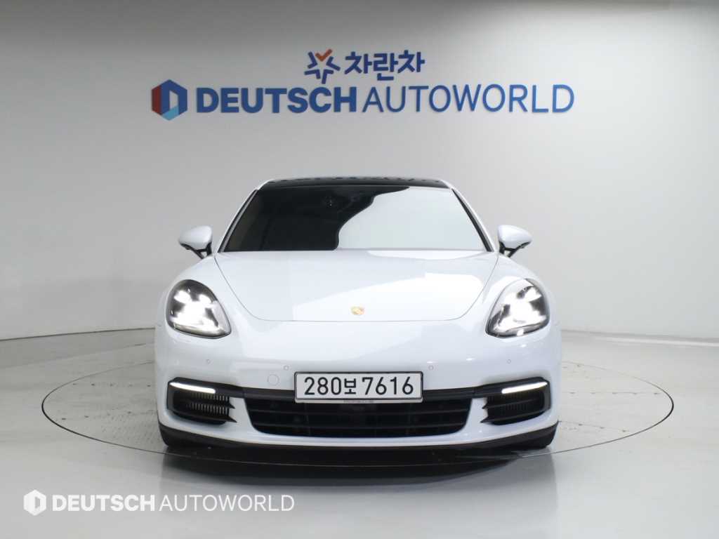 Porsche Panamera - Vista 3