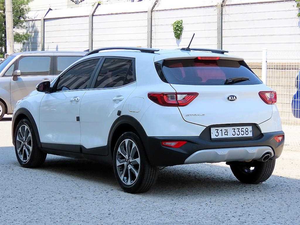 KIA Stonic - Vista 3