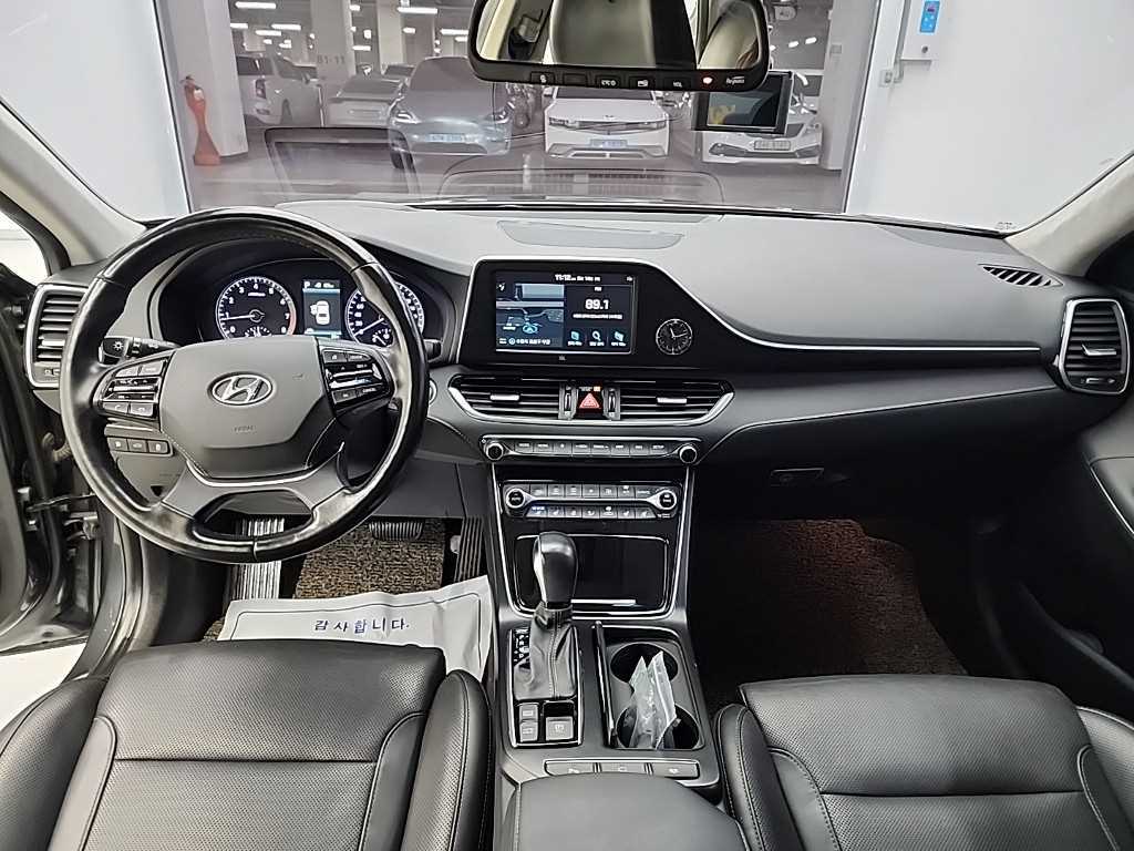 HYUNDAI Grandeur - Vista 7