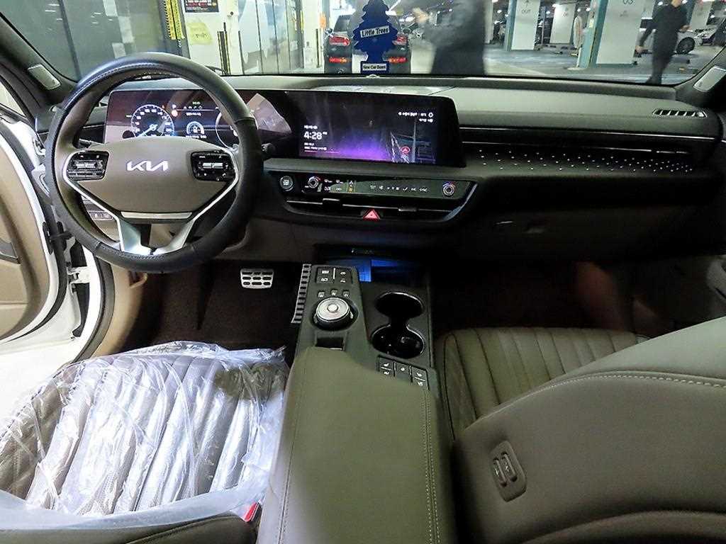KIA K8 - Vista 10