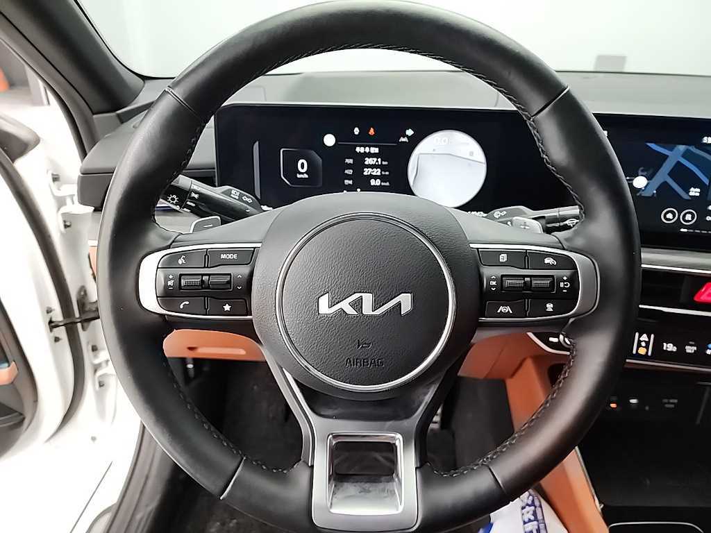 KIA K5 - Vista 9