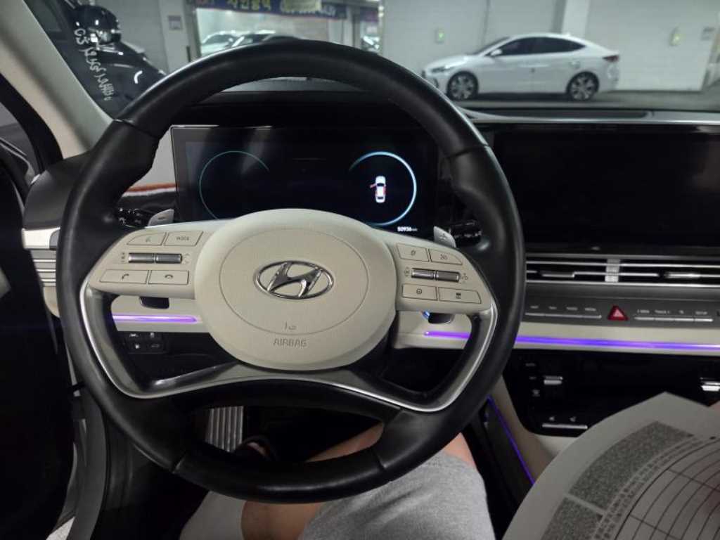 HYUNDAI Grandeur - Vista 5