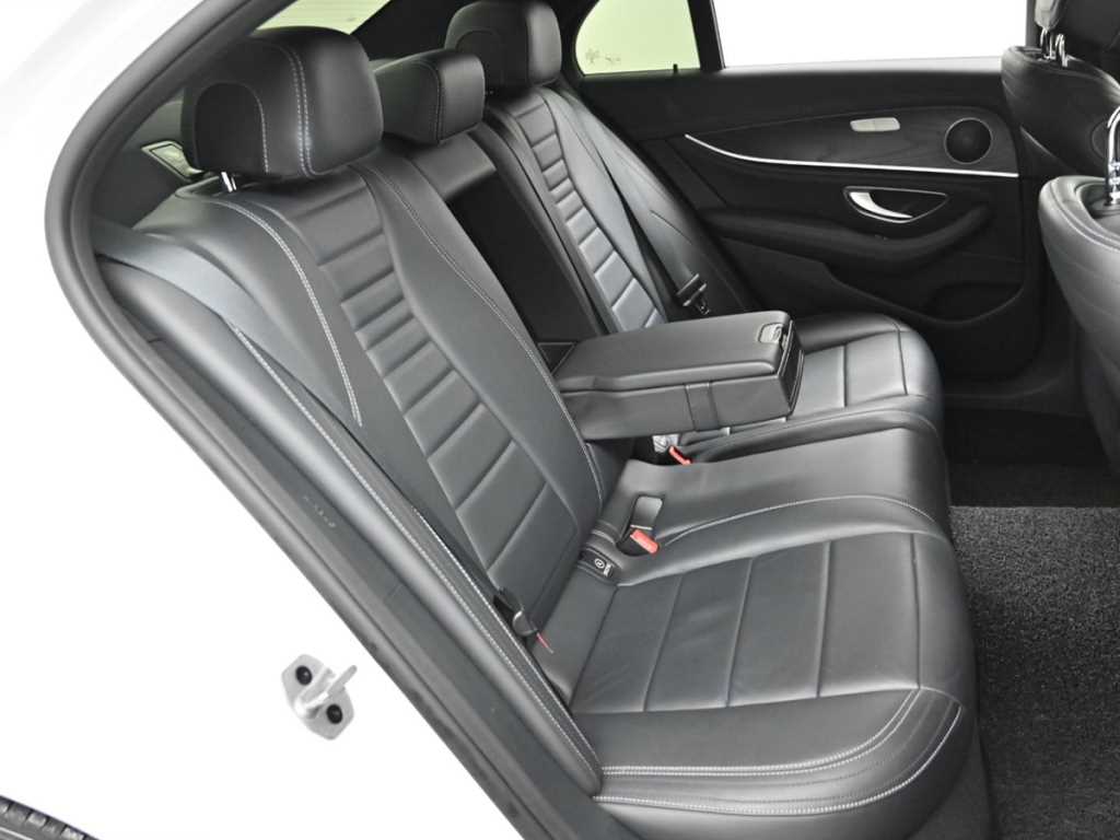 Mercedes Benz E class - Vista 12