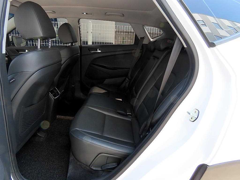 HYUNDAI Tucson - Vista 6