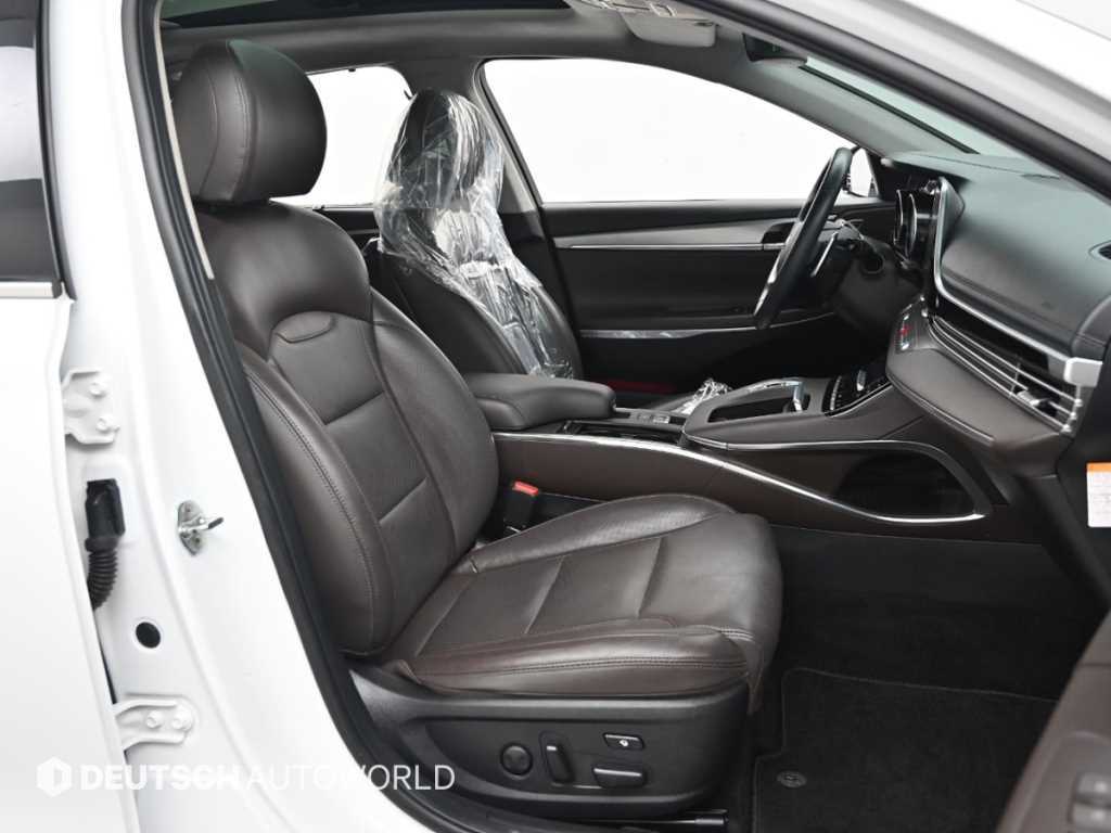HYUNDAI Grandeur - Vista 10