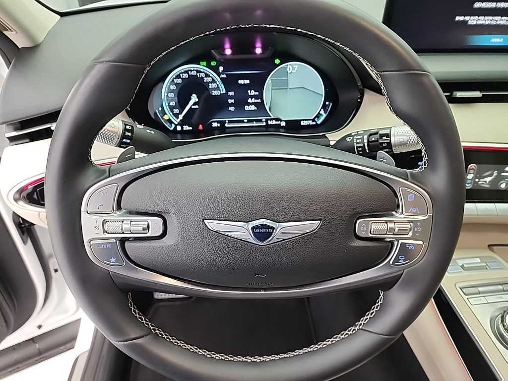 Genesis GV70 - Vista 9