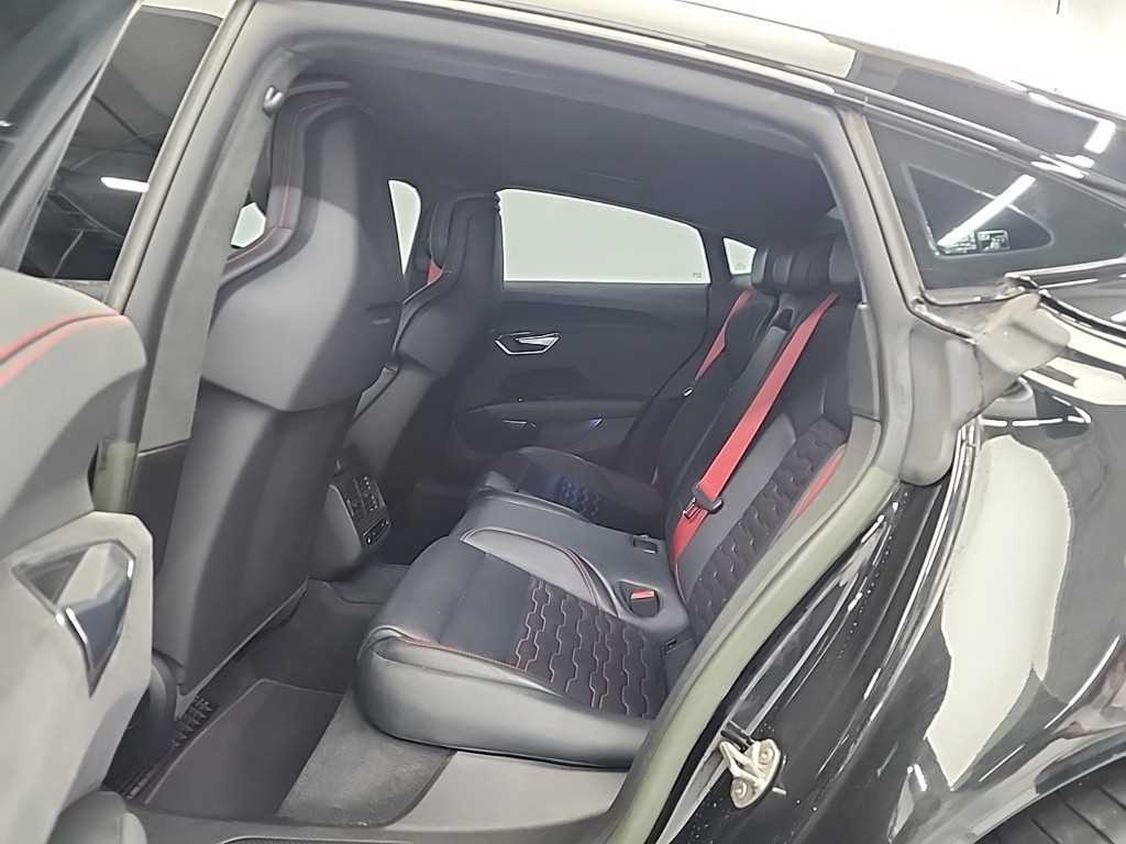 Audi RS e-tron GT - Vista 12