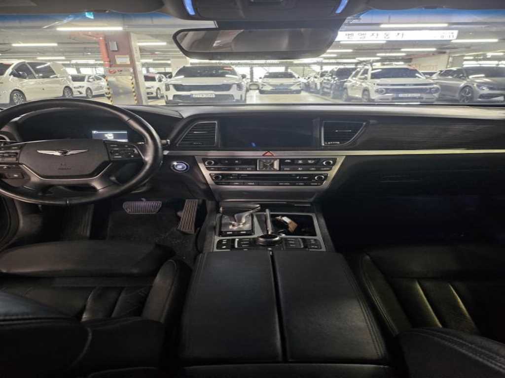 Genesis G80 - Vista 9