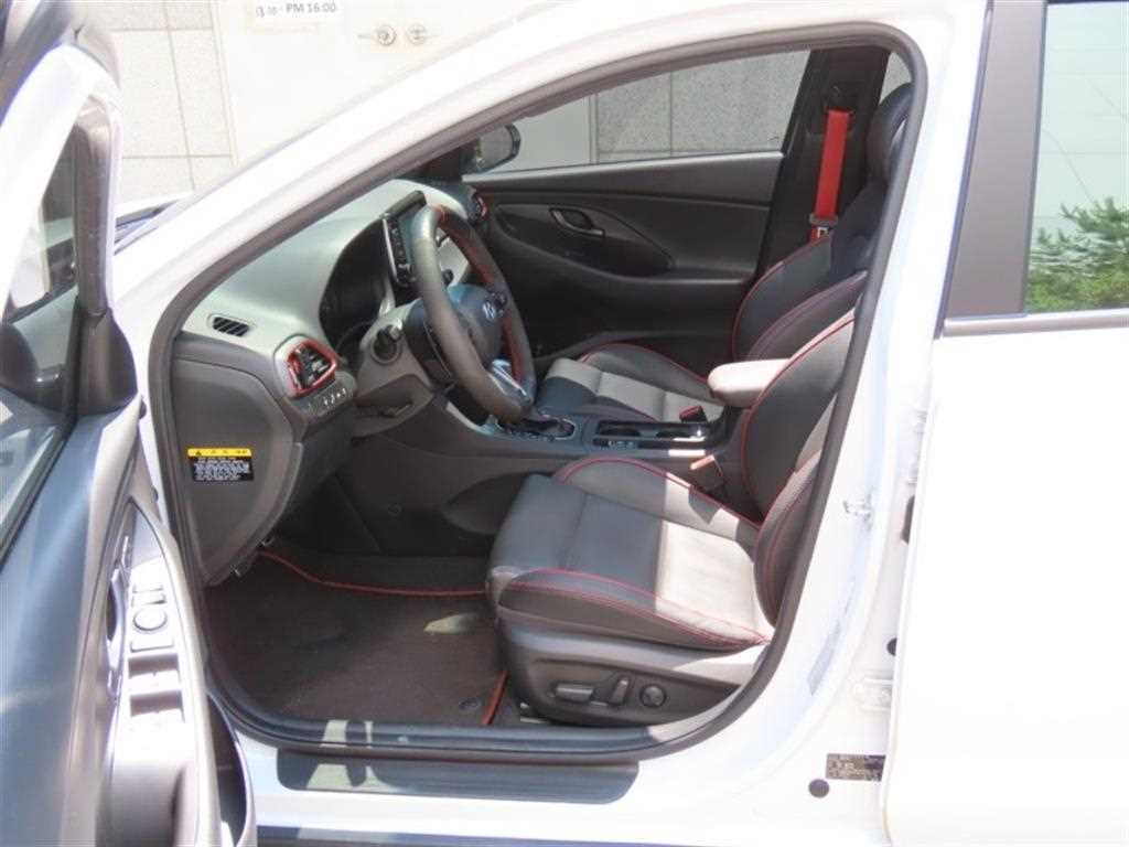 HYUNDAI i30 - Vista 5