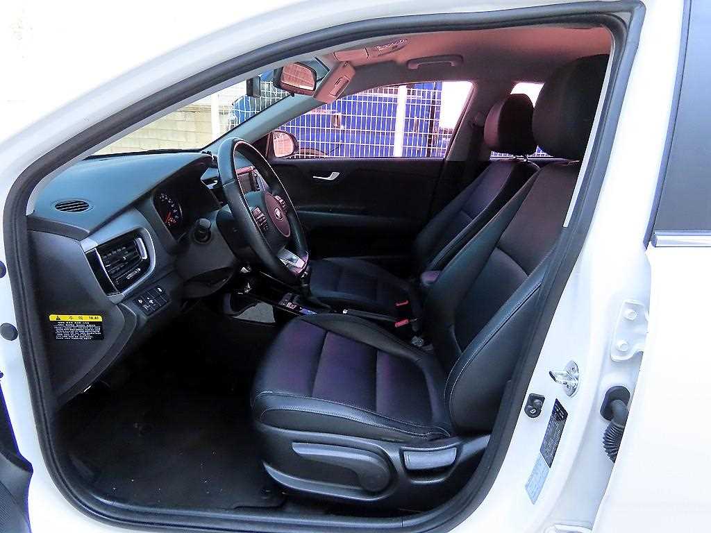 KIA Stonic - Vista 5