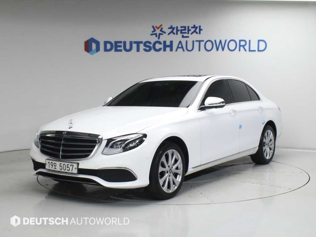 Mercedes Benz E class - Vista 2