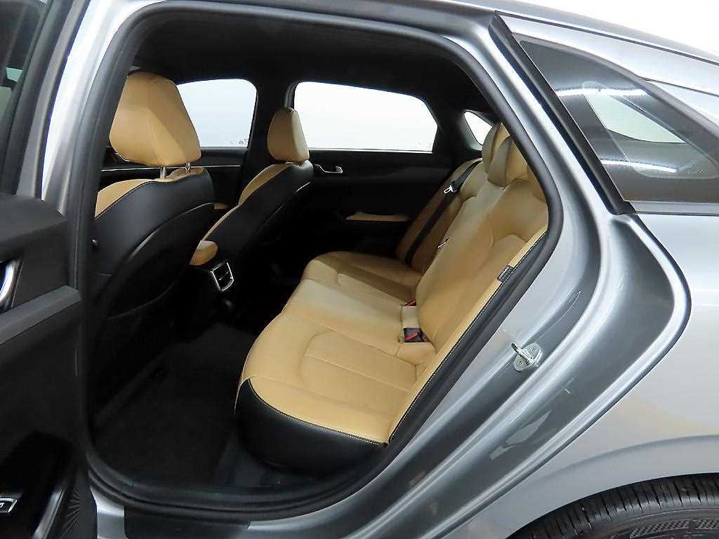 KIA K5 - Vista 6
