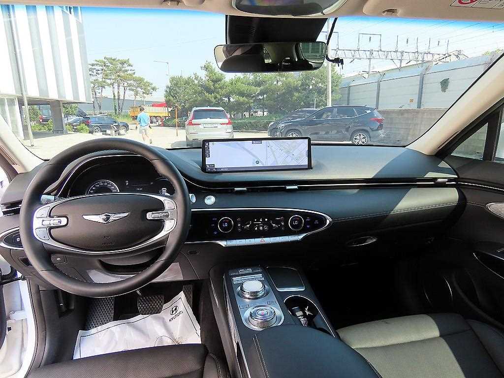 Genesis GV70 - Vista 7