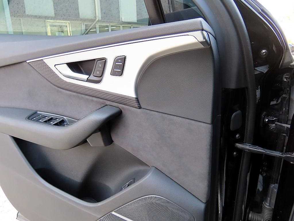 Audi Q7 - Vista 12