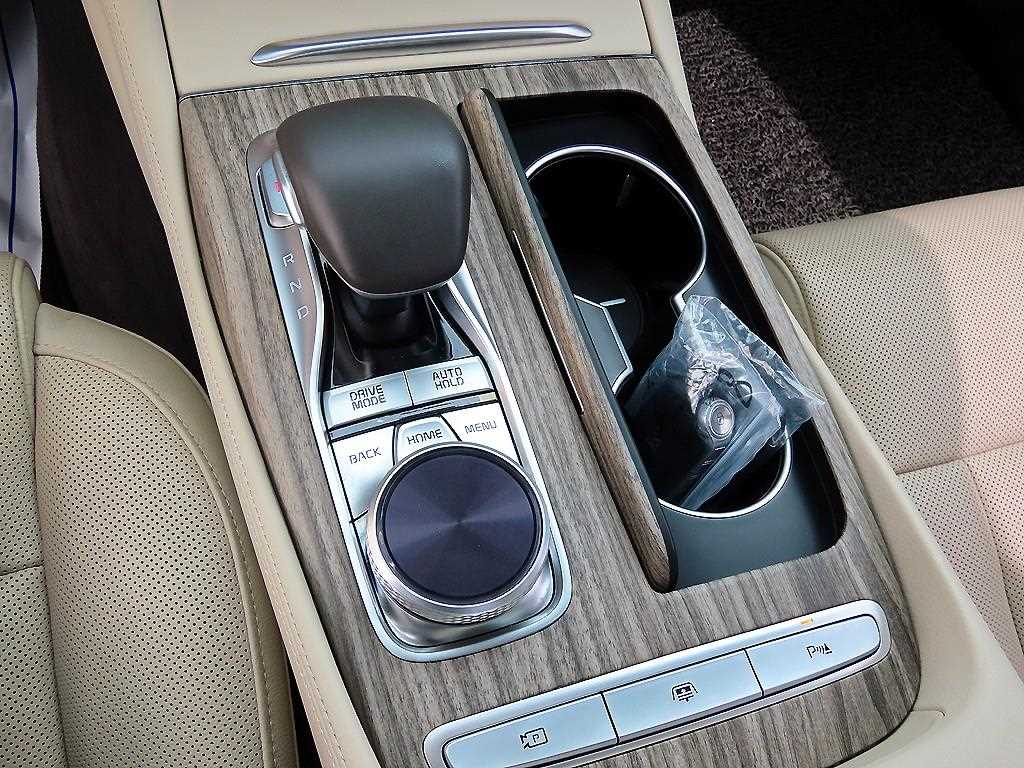 KIA K9 - Vista 11