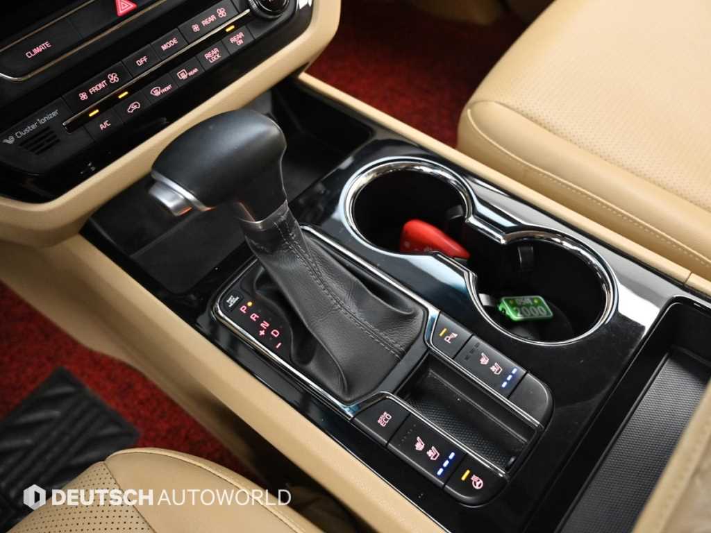 KIA Carnival - Vista 10