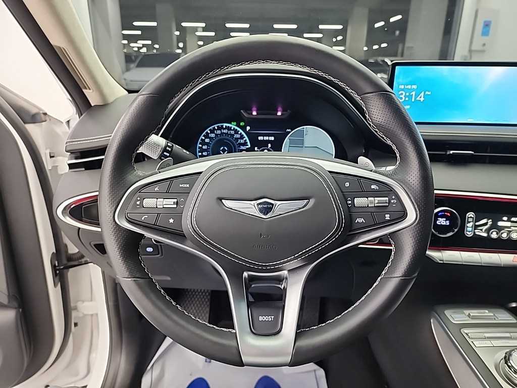 Genesis GV70 - Vista 9
