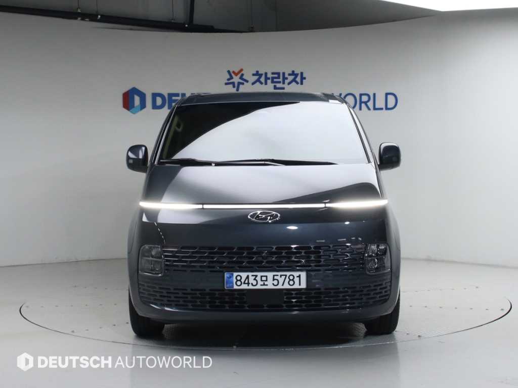 HYUNDAI Staria - Vista 3