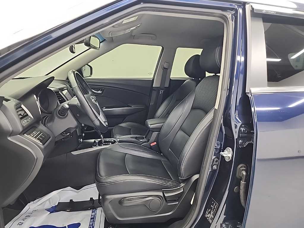 Ssangyong Tivoli - Vista 11