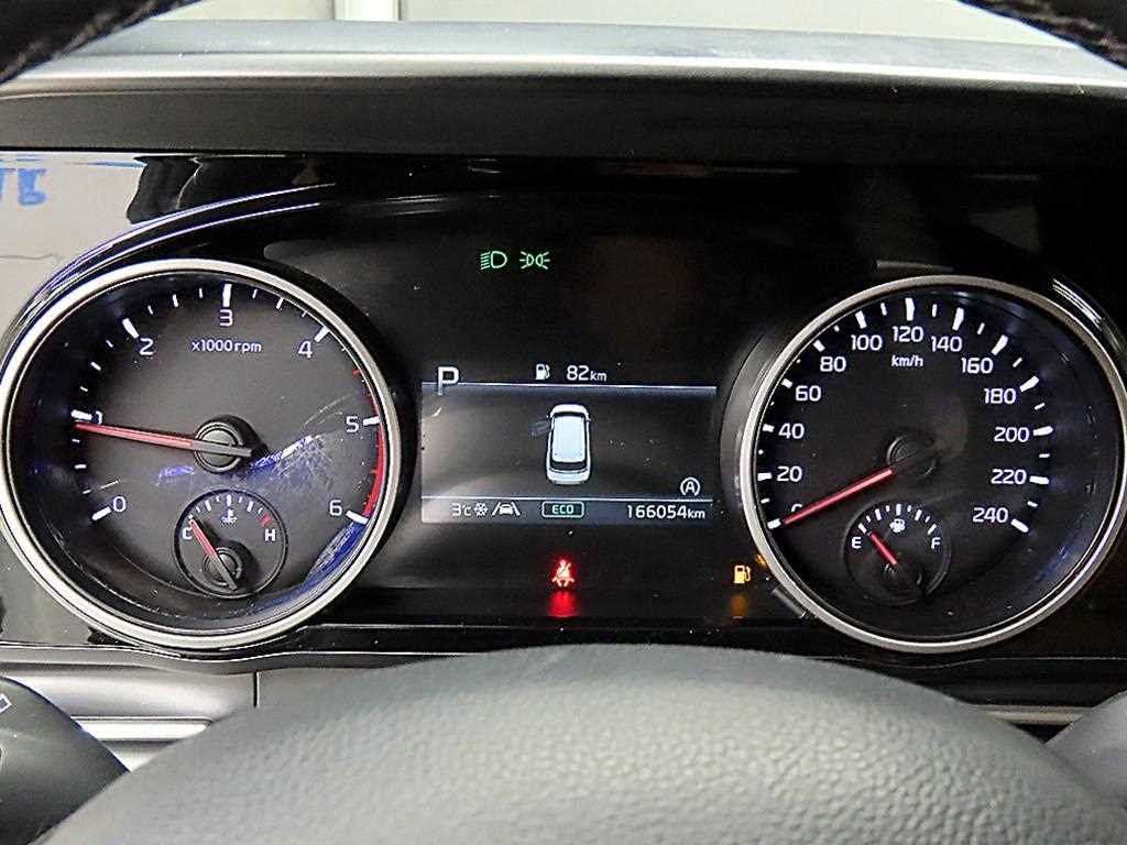 KIA Carnival - Vista 8