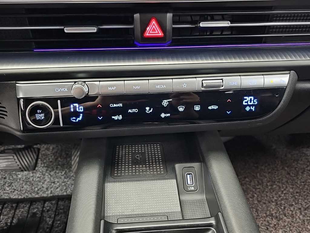 HYUNDAI Ioniq 6 - Vista 10