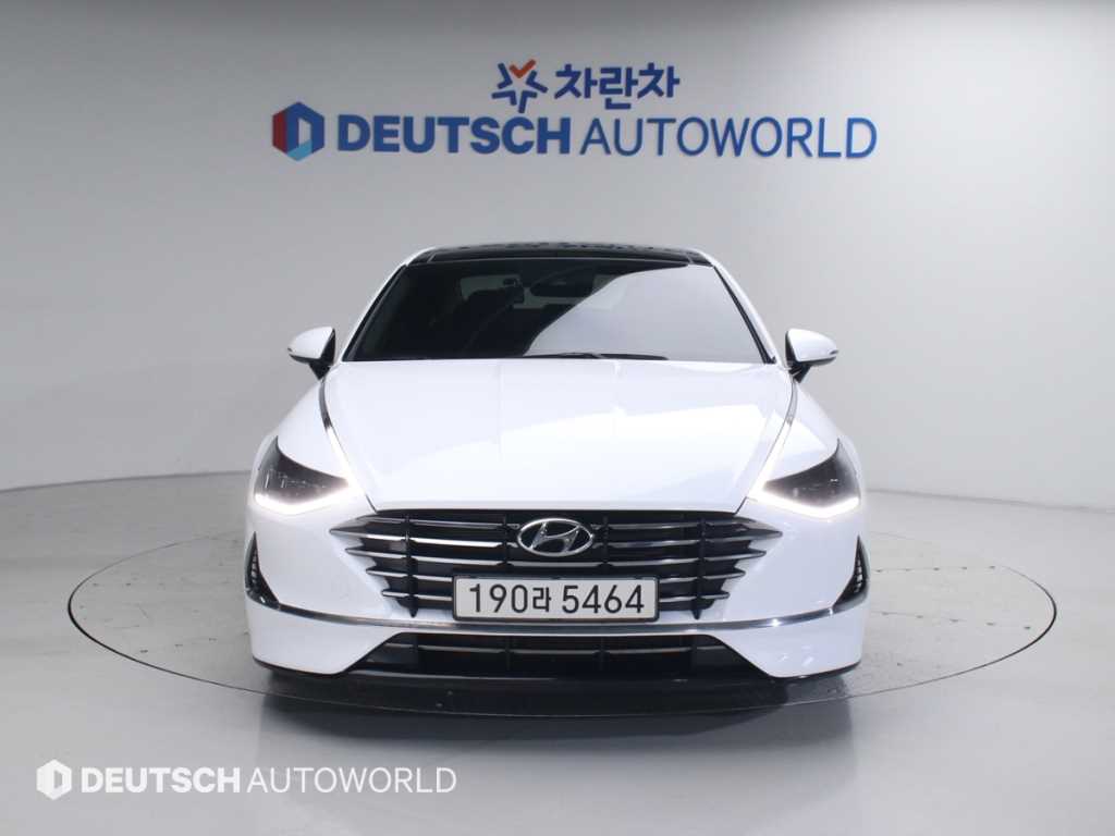 HYUNDAI Sonata - Vista 3