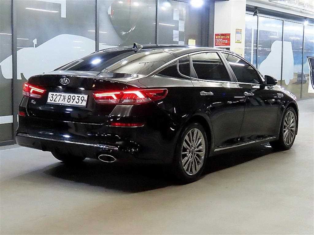KIA K5 - Vista 4