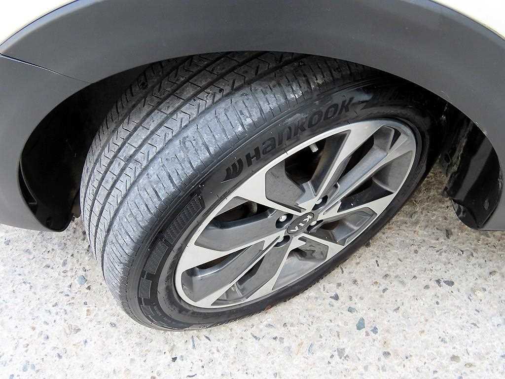KIA Stonic 2018 Blanco - Importación desde Corea - HF Imports Iquique - Foto 19