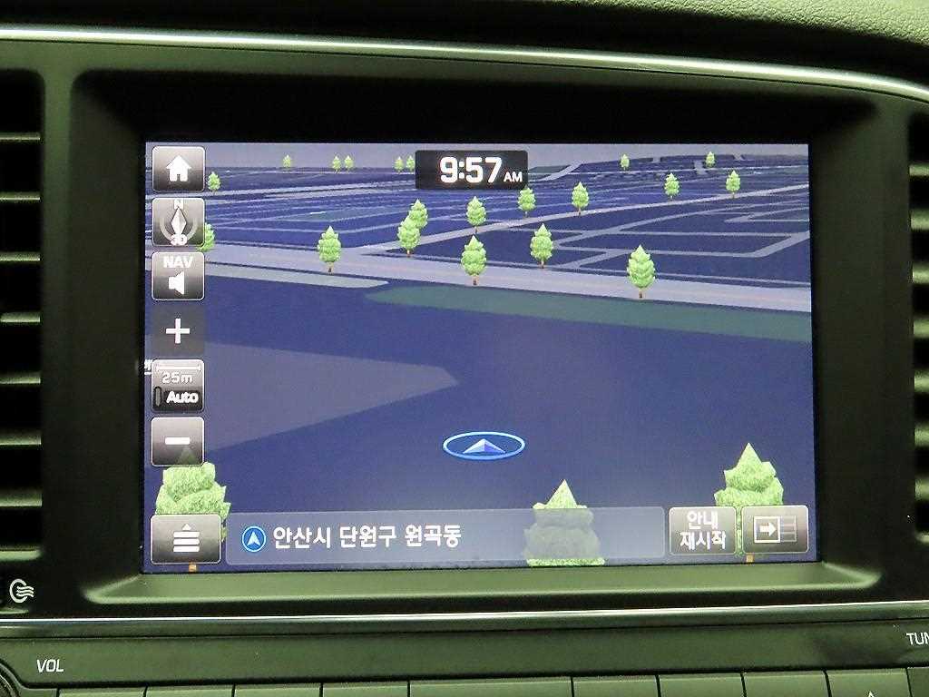 HYUNDAI Avante - Vista 9