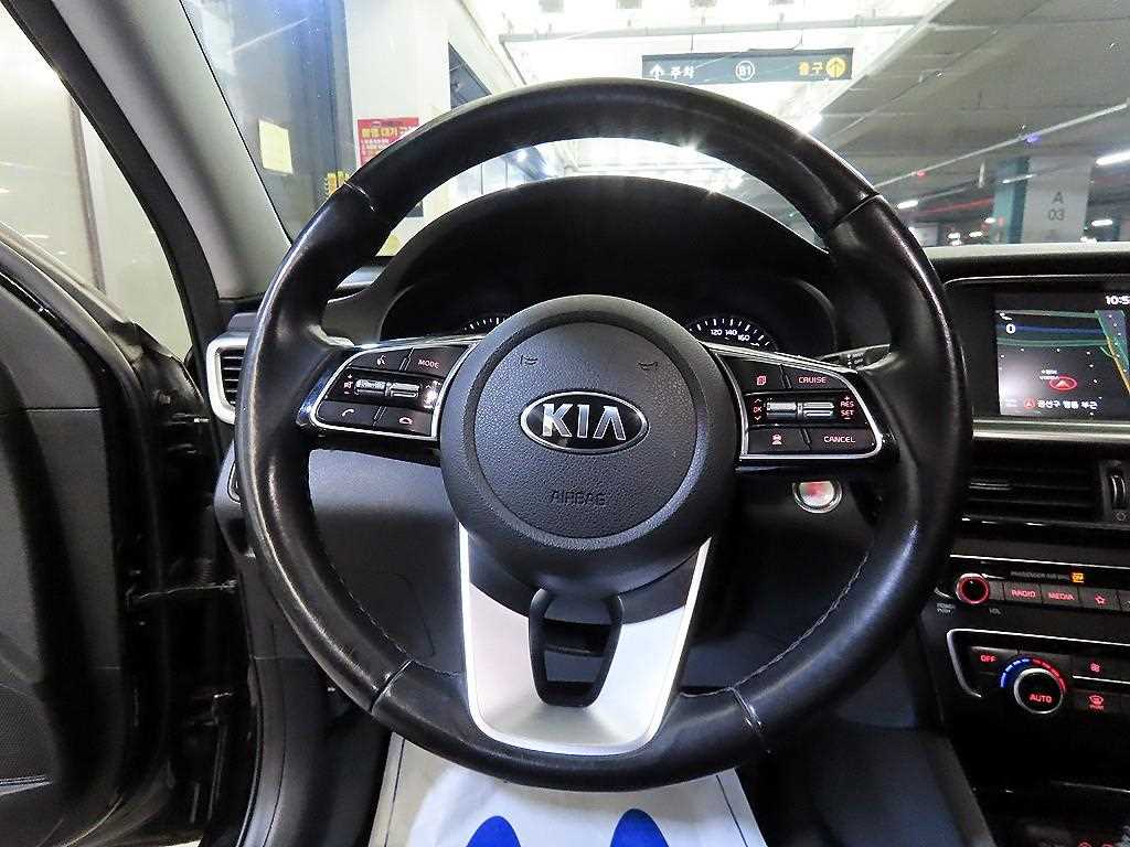 KIA K5 - Vista 8
