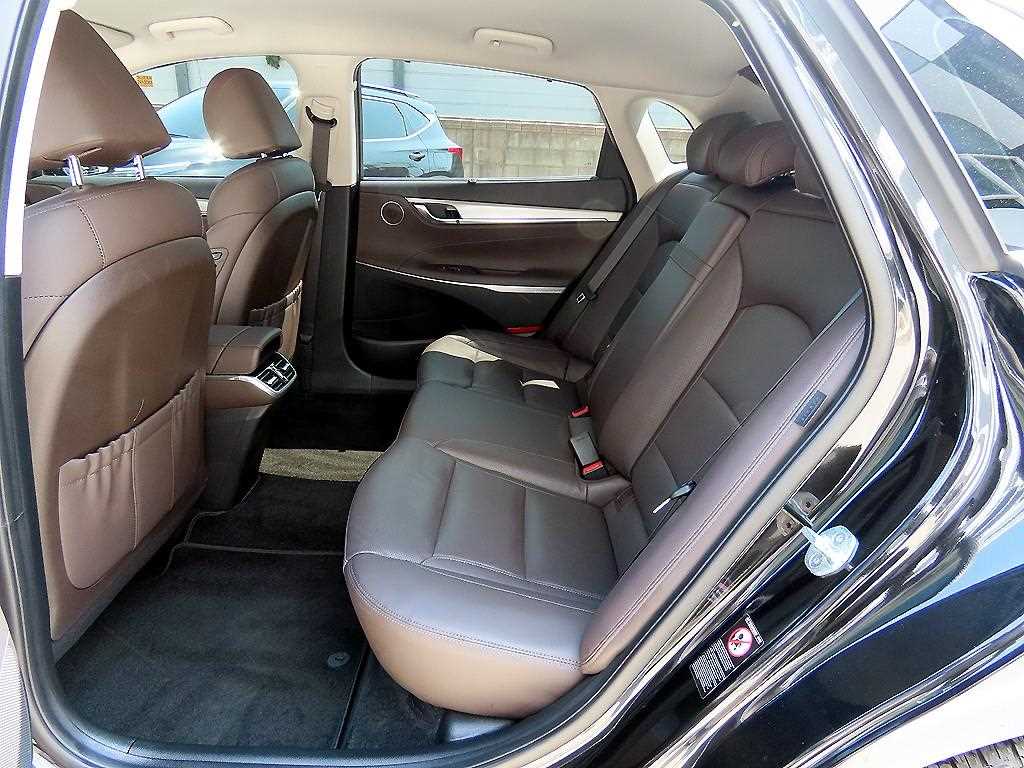 HYUNDAI Grandeur - Vista 6
