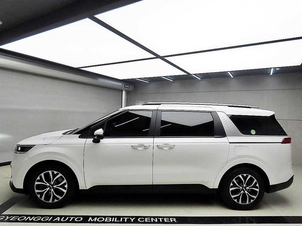 KIA Carnival - Vista 4