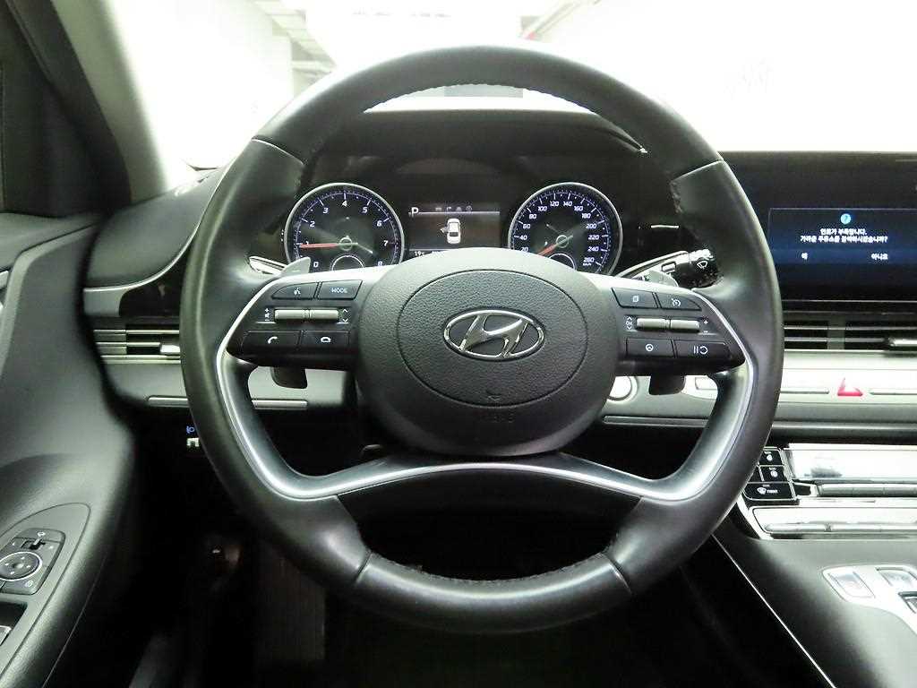 HYUNDAI Grandeur - Vista 7