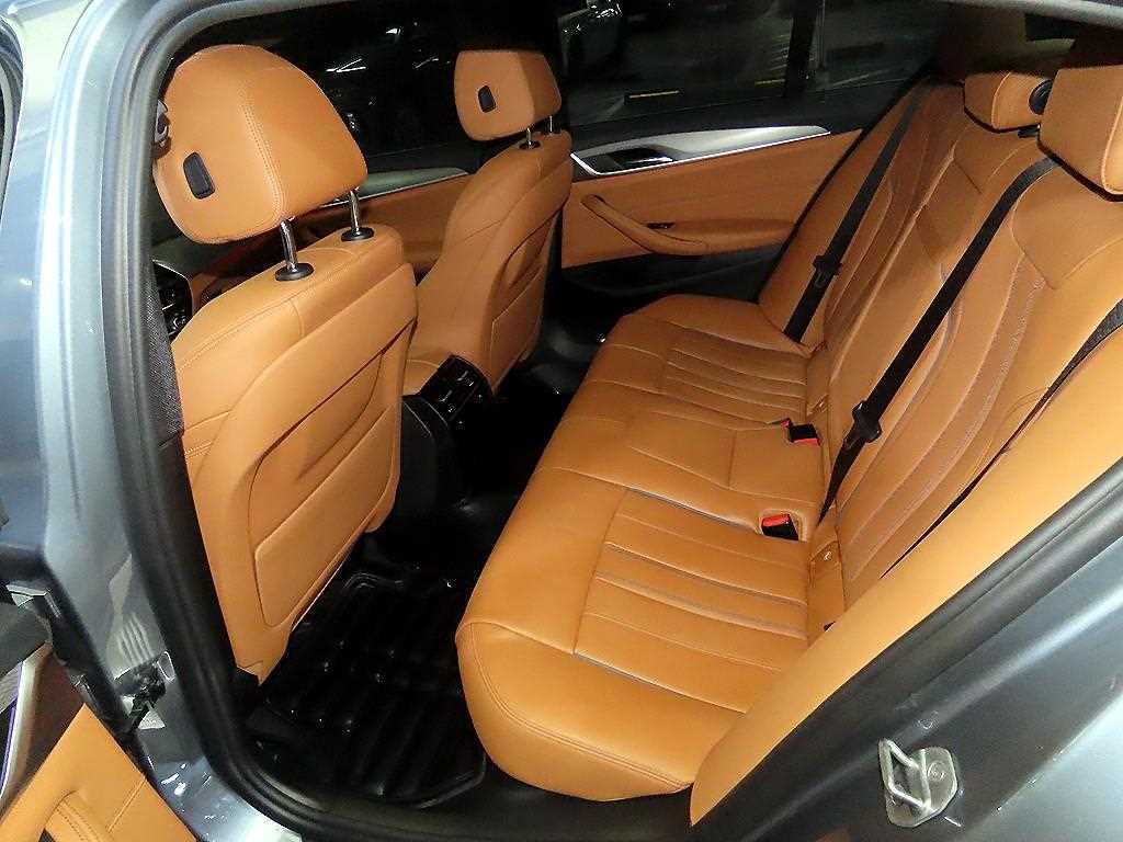 BMW 5 Series - Vista 7