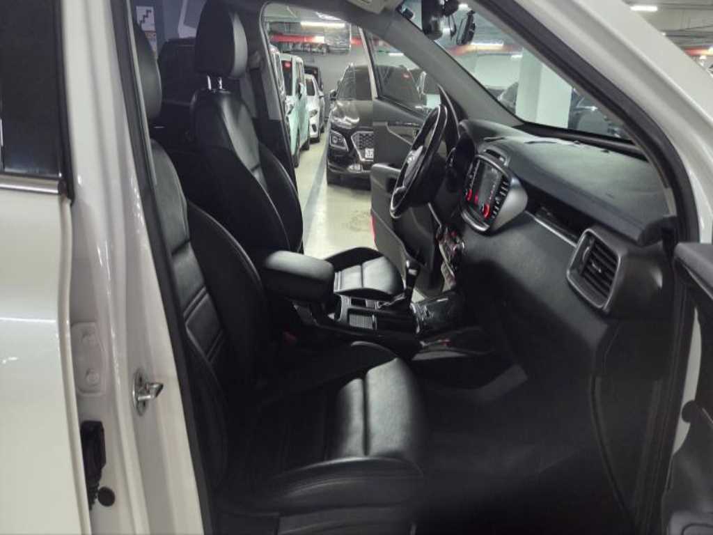 KIA Sorento - Vista 10