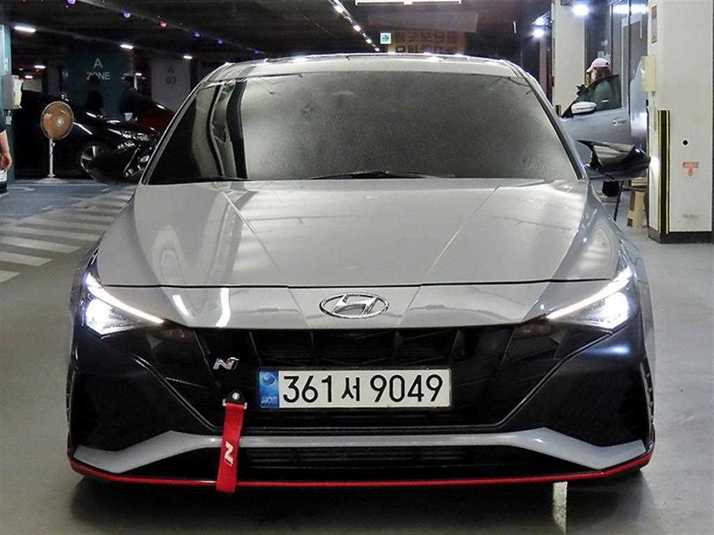 HYUNDAI Avante - Vista 2