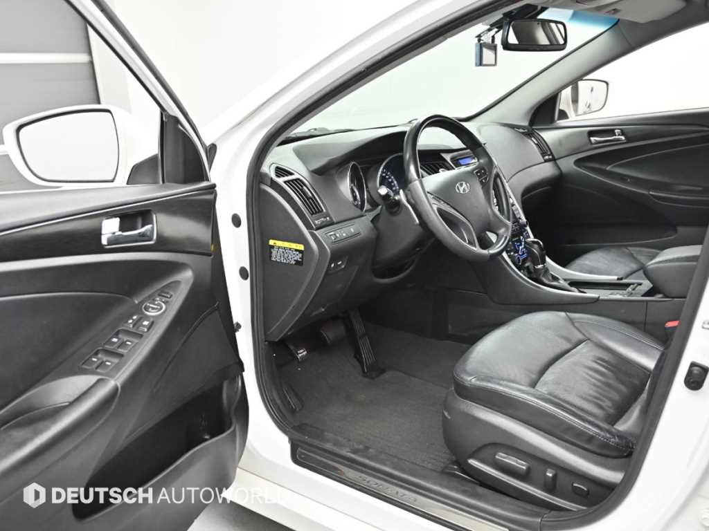 HYUNDAI Sonata - Vista 11