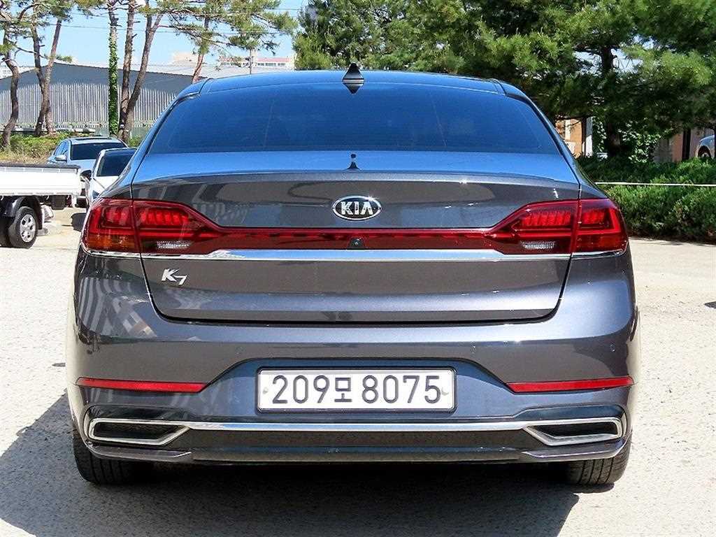 KIA K7 - Vista 4
