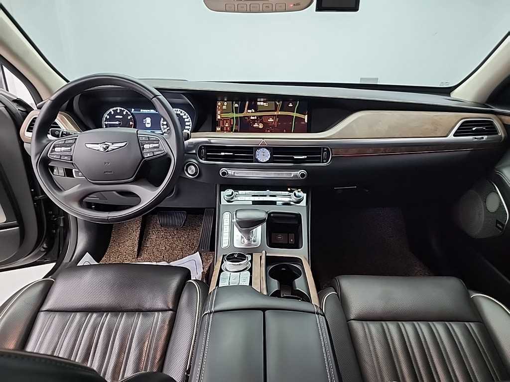 Genesis G90 - Vista 7