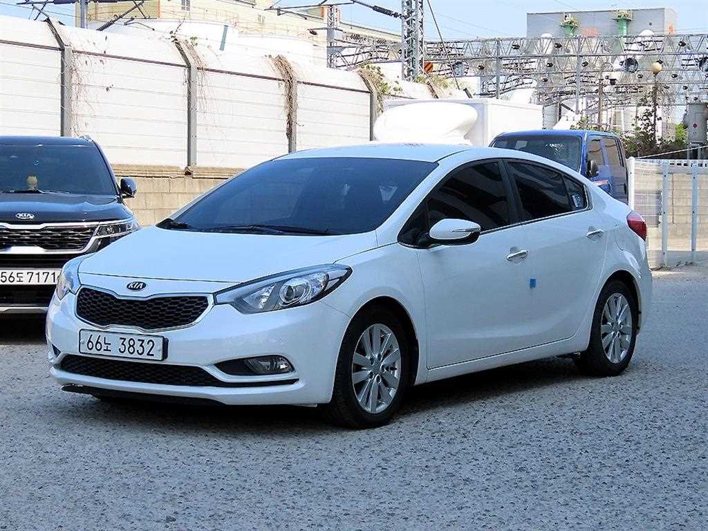 KIA K3 - Vista 2