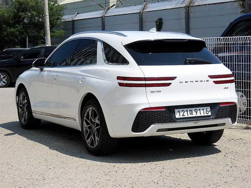 Genesis GV70 - Vista 3