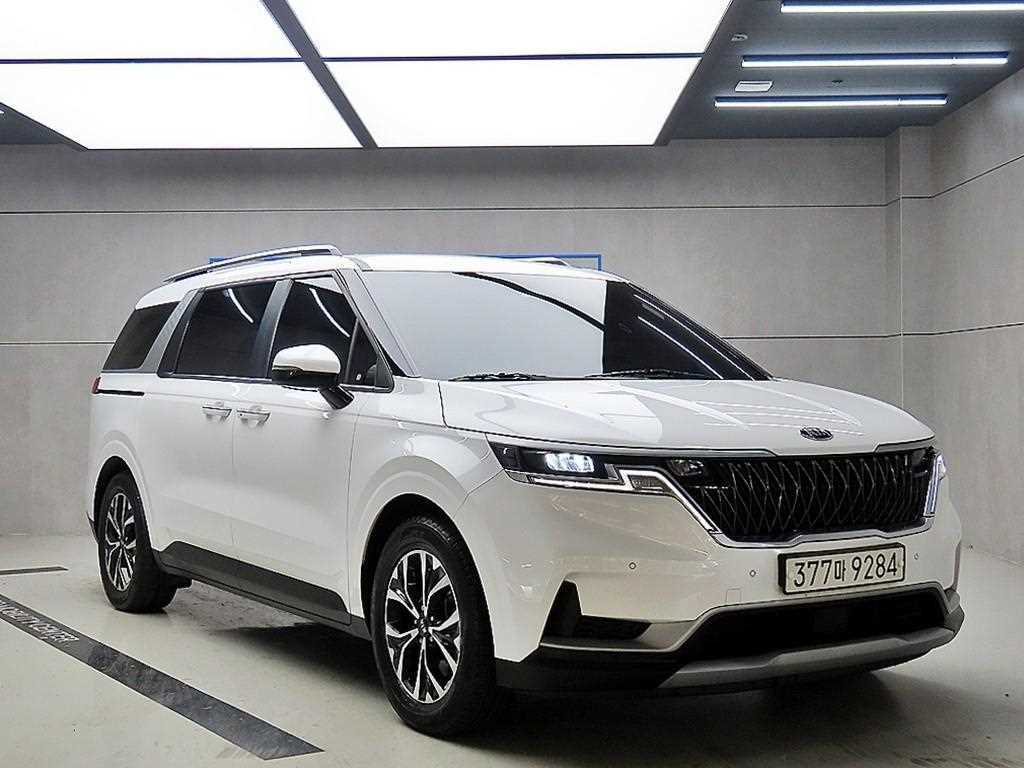 KIA Carnival 2021 Blanco - Importación desde Corea - HF Imports Iquique - Foto 1