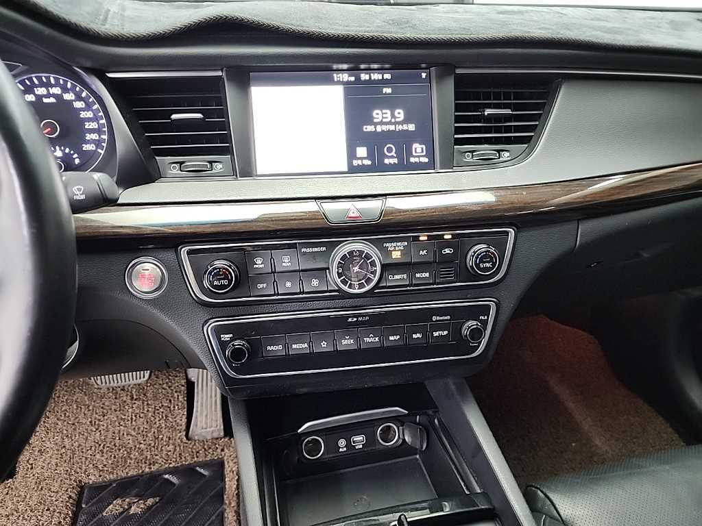 KIA K7 - Vista 10