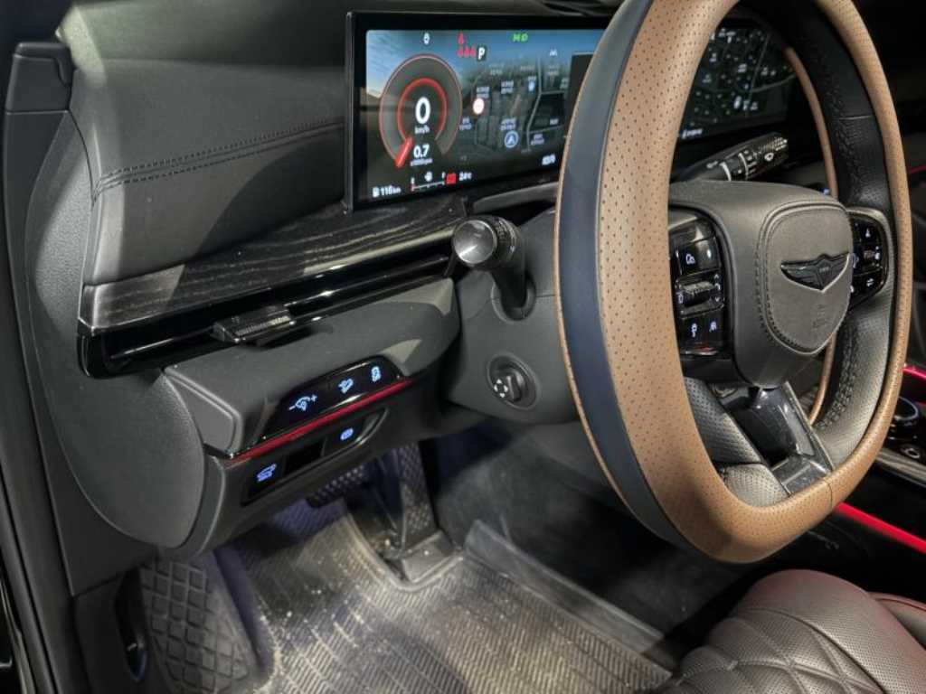 Genesis GV80 - Vista 7