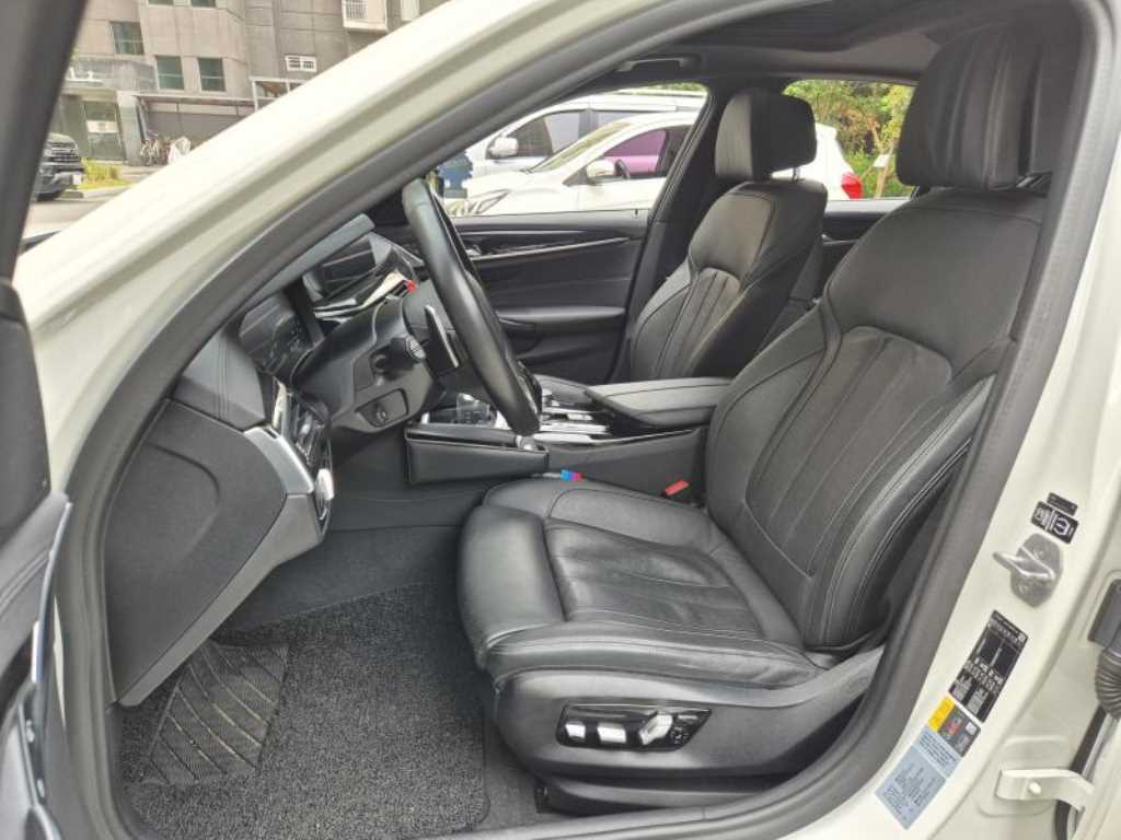 BMW 5 Series - Vista 8