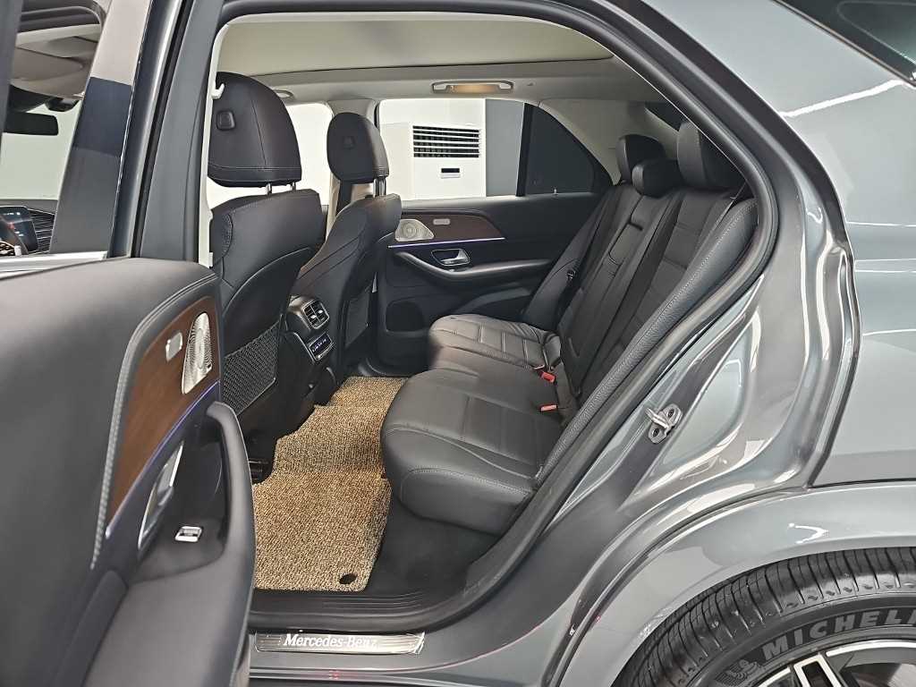 Mercedes Benz GLE Class - Vista 12
