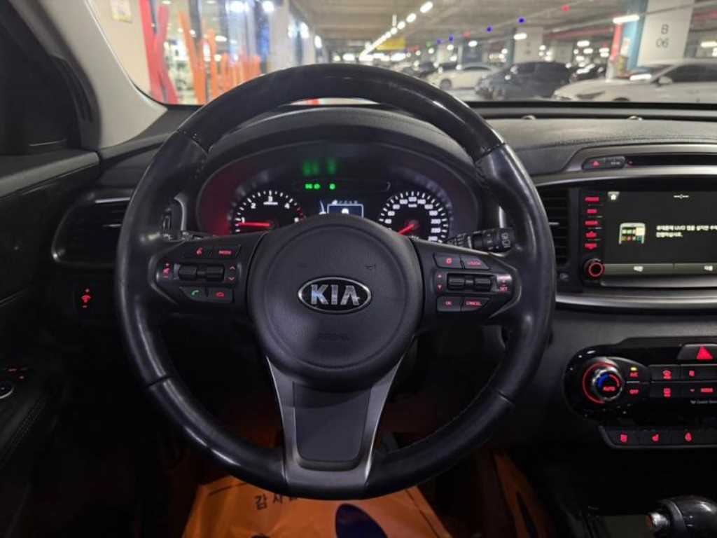 KIA Sorento - Vista 8