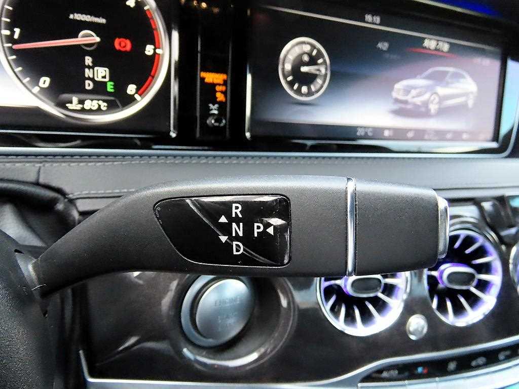 Mercedes Benz S Class - Vista 11