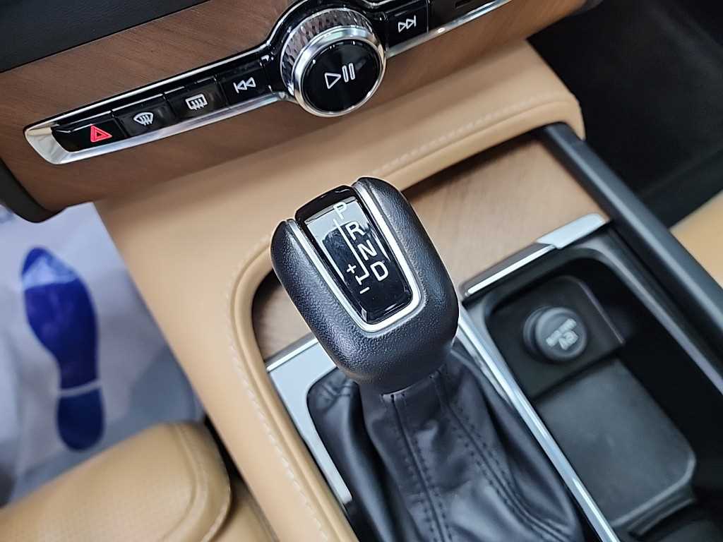 Volvo XC90 - Vista 8
