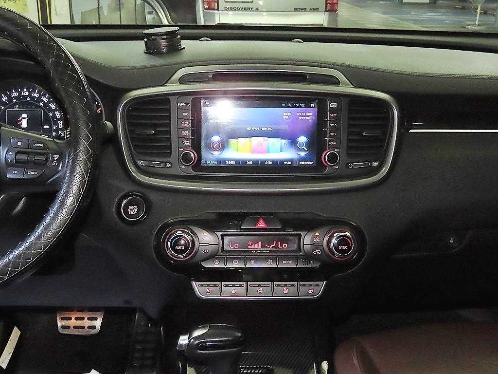 KIA Sorento - Vista 11
